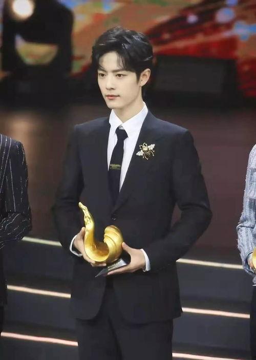 肖战和李现吃瓜视频合集,娱乐圈幕后趣事大揭秘