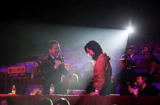 情景剧吃瓜动作视频播放,跟随动作视频感受吃瓜乐趣