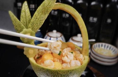 明星吃哈密瓜炒虾仁视频,哈密瓜炒虾仁，美味与颜值并存
