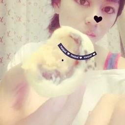 瓜娃子吃冰激凌视频,清凉夏日趣味十足