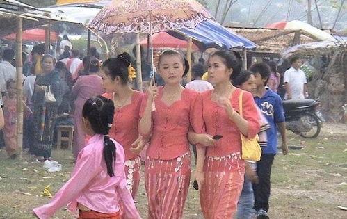 缅甸女孩吃瓜事件视频大全,视频大全背后的文化冲突与网络热议