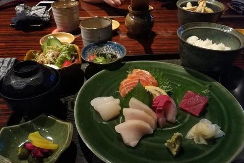 营销号饭店吃瓜视频,网红视频背后的真实餐饮江湖